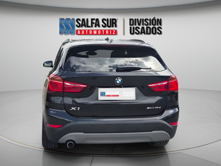 BMW X1 SDRIVE18D LU - Vista 3