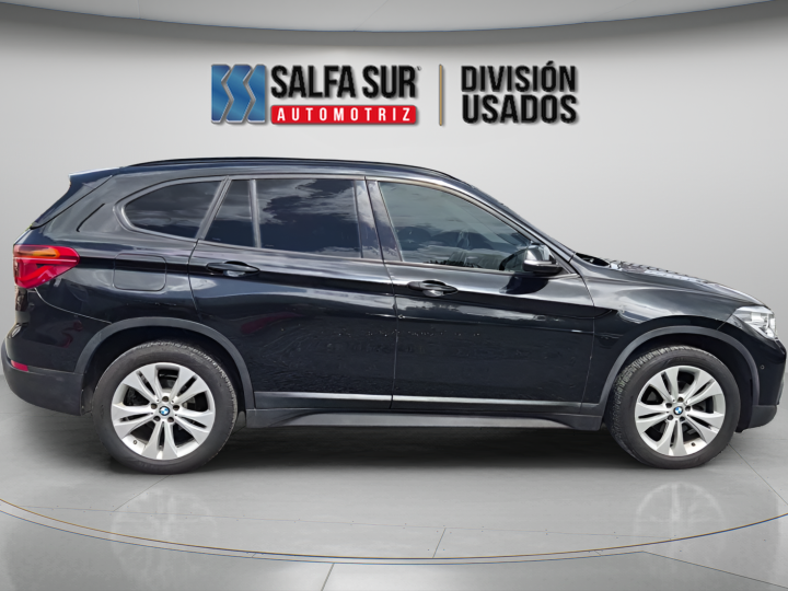 BMW X1 SDRIVE18D LU - Vista 5