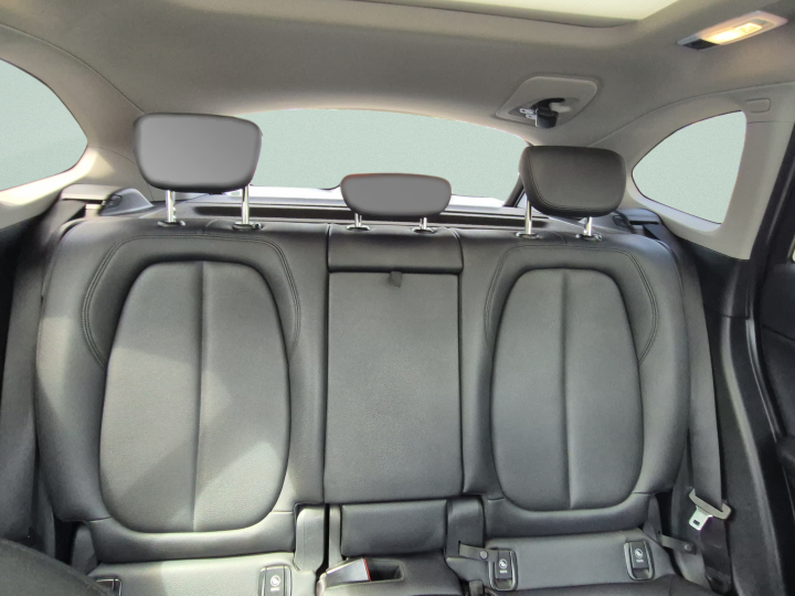 BMW X1 SDRIVE18D LU - Vista 8