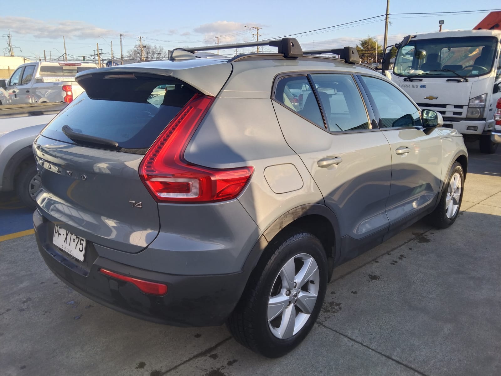 VOLVO XC40 T4 2.0 AUT - Vista 3