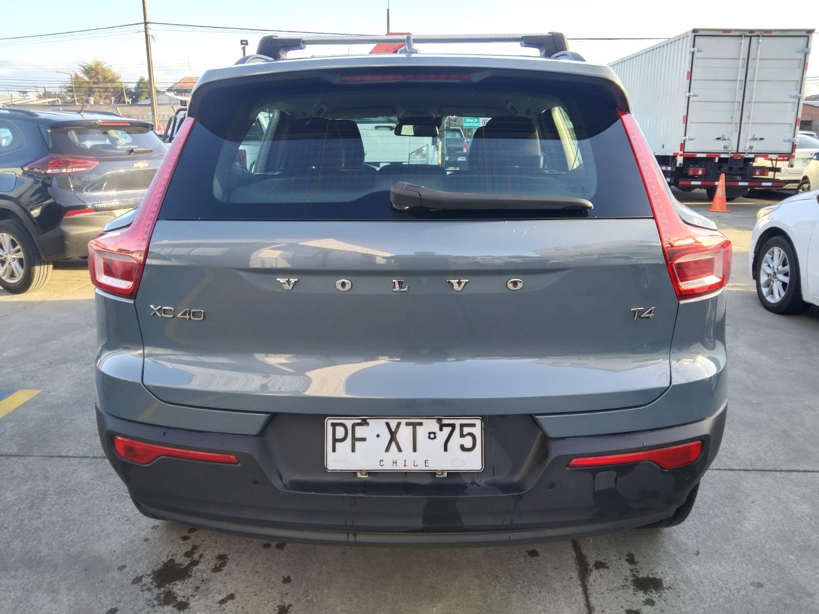 VOLVO XC40 T4 2.0 AUT - Vista 4