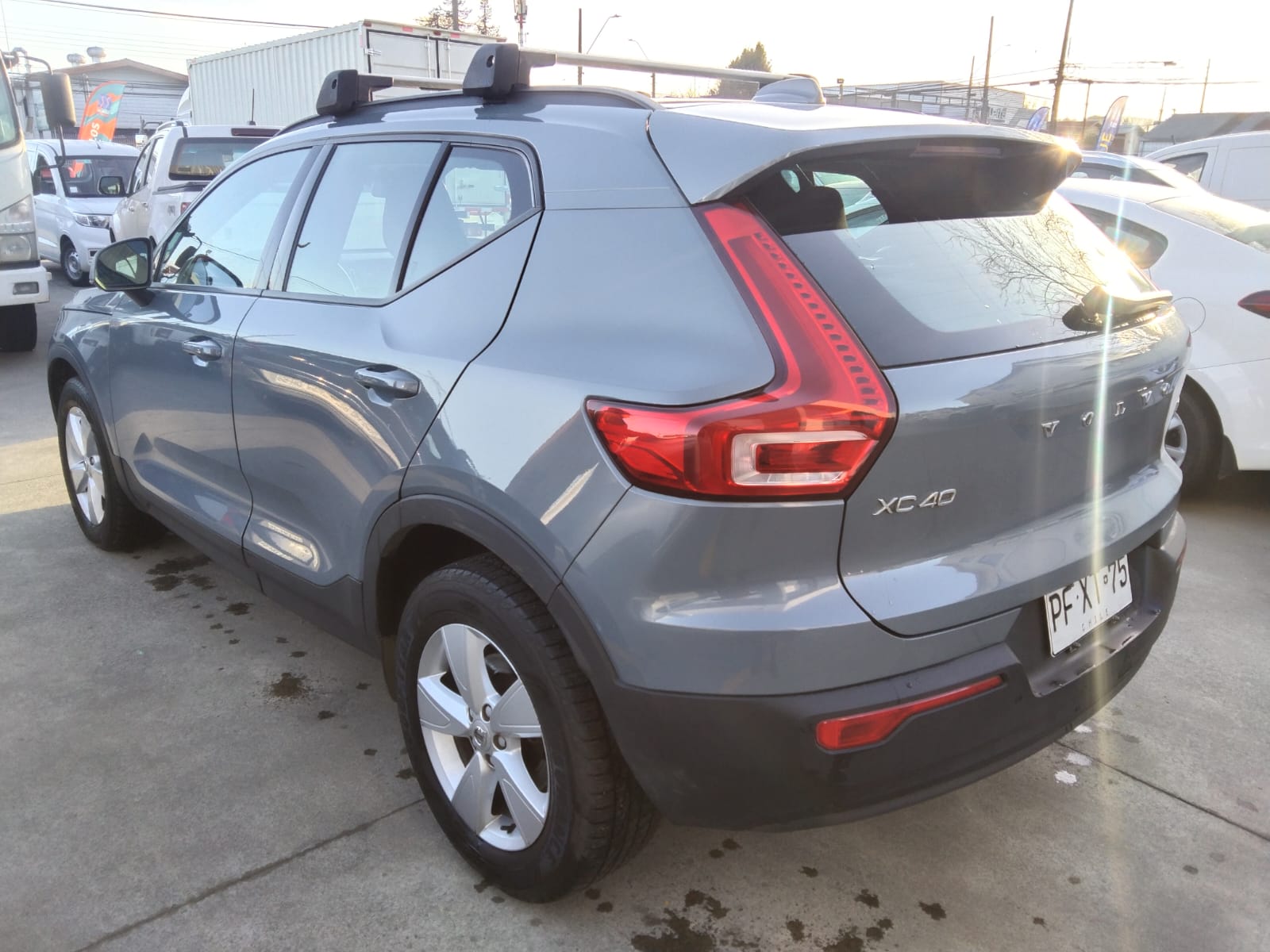 VOLVO XC40 T4 2.0 AUT - Vista 5