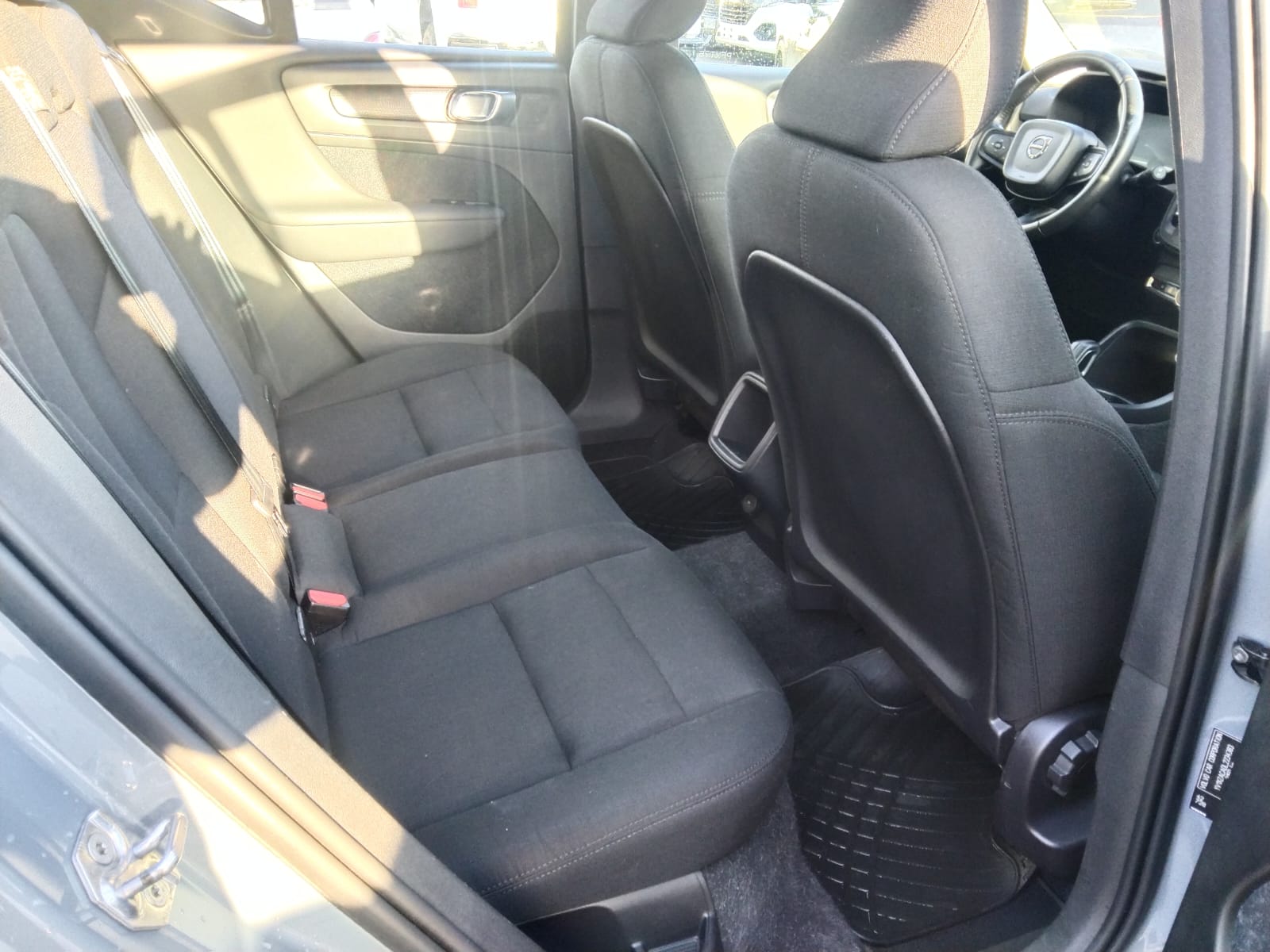 VOLVO XC40 T4 2.0 AUT - Vista 8