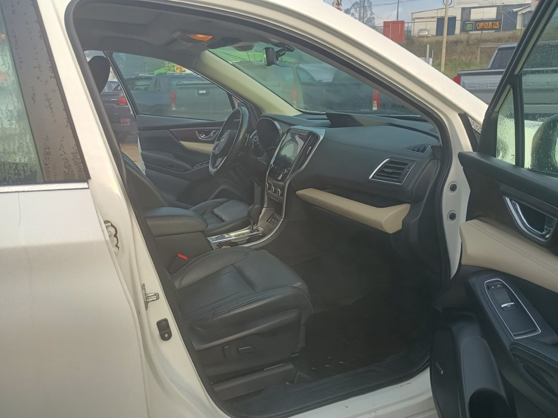 SUBARU EVOLTIS TOURING - Vista 8