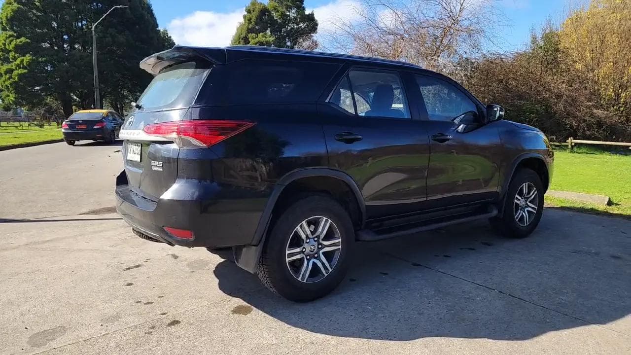 TOYOTA FORTUNER OTTO 2 - Vista 5