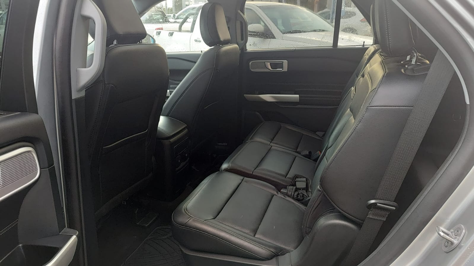 FORD EXPLORER 4X2 2. - Vista 8