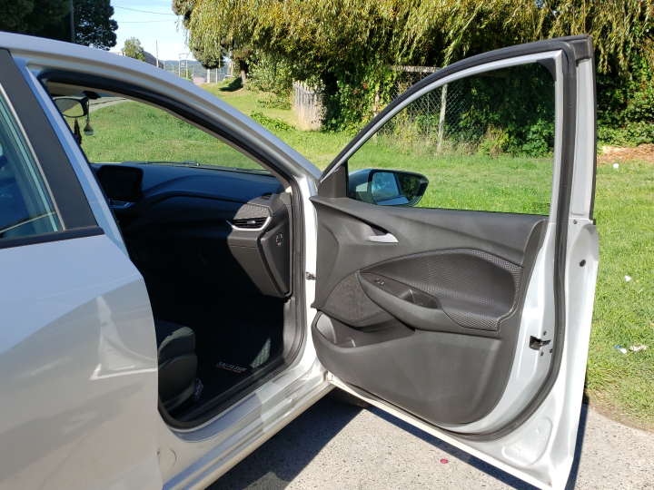 CHEVROLET ONIX NB LT 1.0T - Vista 7