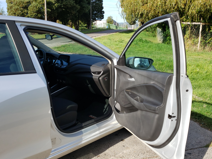 CHEVROLET ONIX NB LT 1.0T - Vista 8